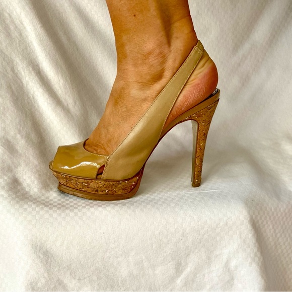 Bebe beige patent leather sandals size leather upper cork heel - Picture 4 of 4